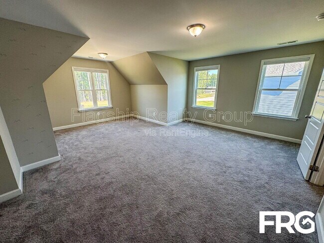 Building Photo - 208 Coffman Dr