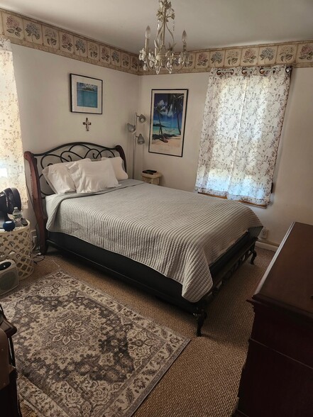 Building Photo - 272 Castle Ter