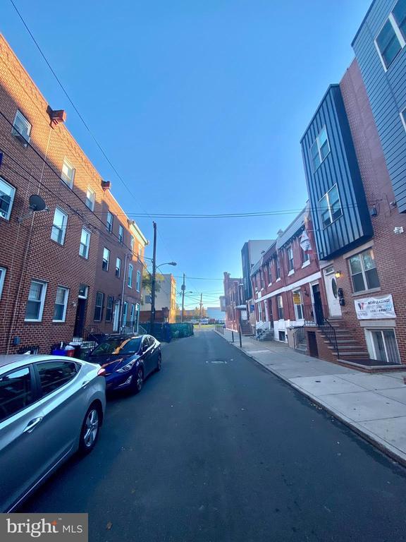 Building Photo - 2022 N Carlisle St