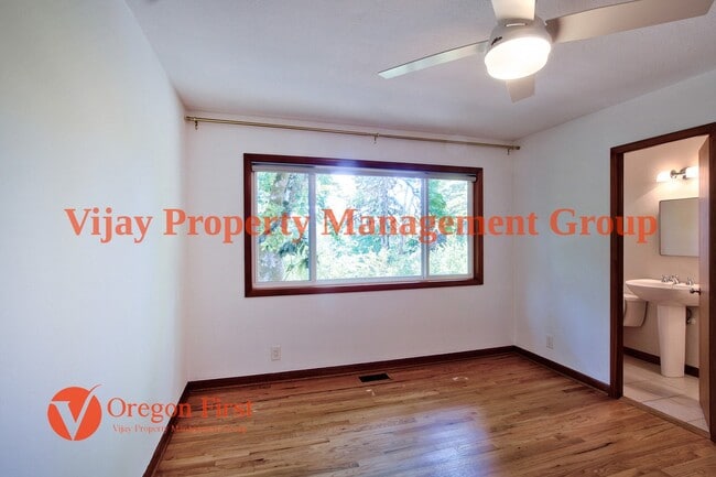 Building Photo - 12274 NW Coleman Dr