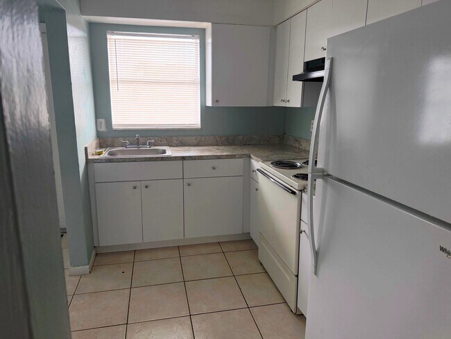 Building Photo - 3701 SW 59th Terrace