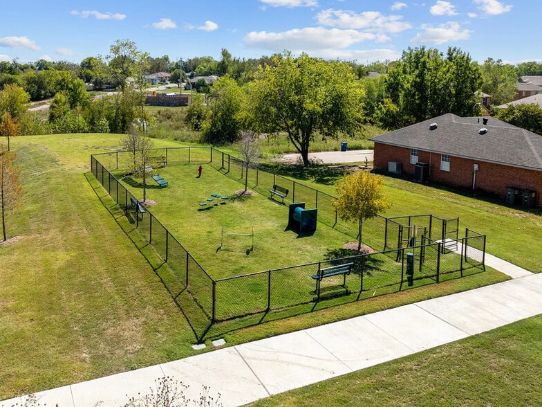 Building Photo - 1334 Windermere Wy