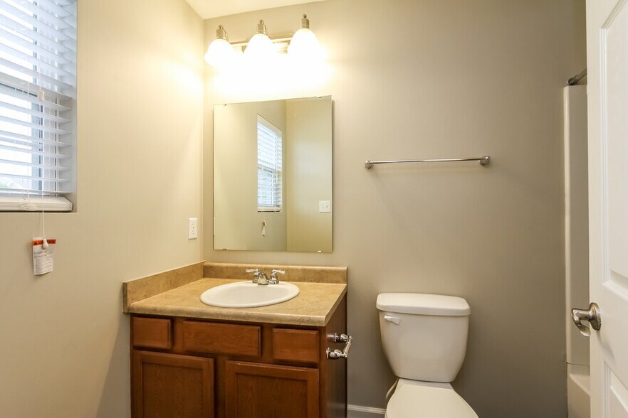 Building Photo - 5236 Choctaw Ridge Way