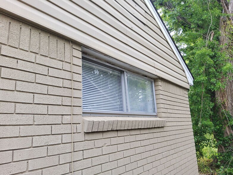 Building Photo - 2771 Northmeade Ave