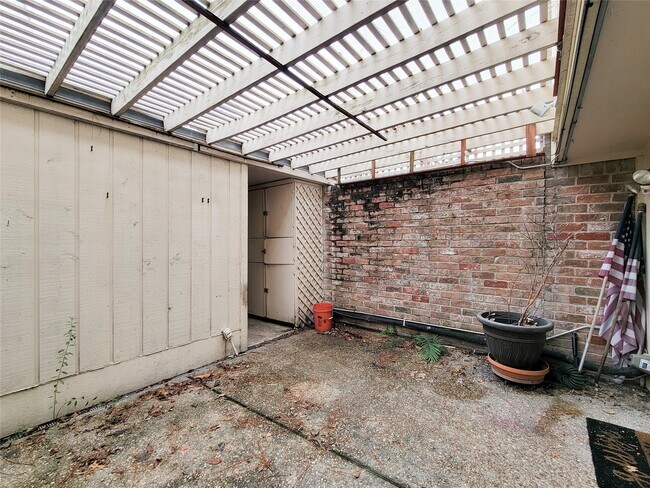 Building Photo - 2021 Winrock Blvd