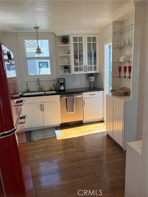 Building Photo - 227 Apolena Ave