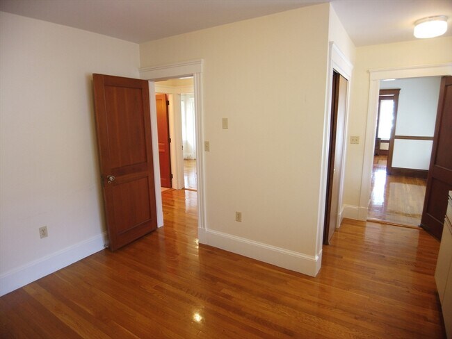 Building Photo - 64 Palfrey Rd