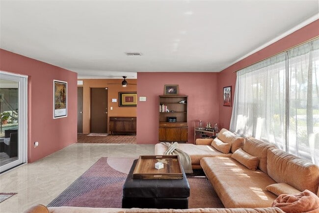 Building Photo - 1191 87th Ave N