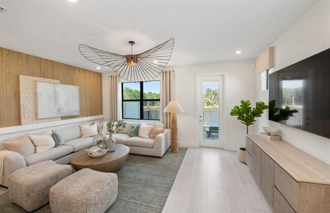 Building Photo - 7645 SW Lucy Ln