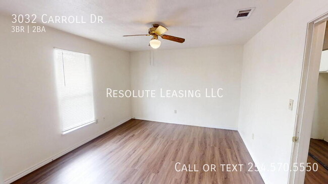 Building Photo - 3032 Carroll Dr