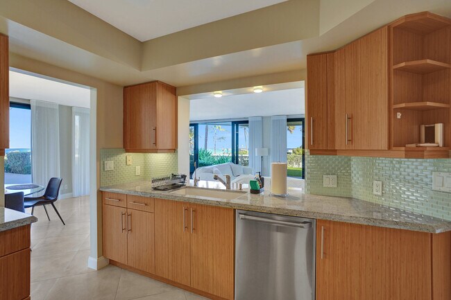 Building Photo - 120 S Ocean Blvd