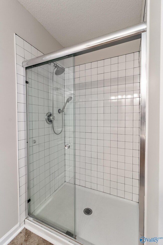 Building Photo - 114 Clover Ridge Dr