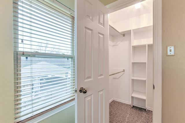 Building Photo - 3513 Meadowside Dr