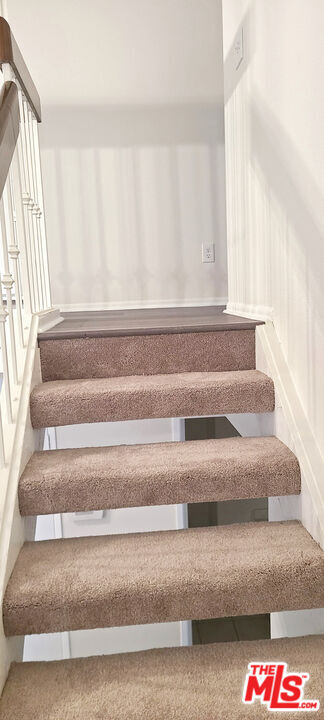 Building Photo - 10000 Hanna Ave