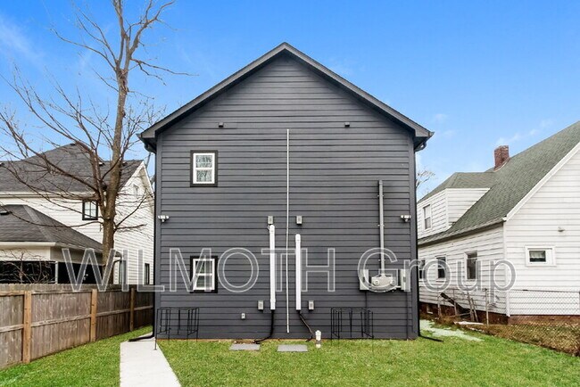 Building Photo - 929 N Beville Ave