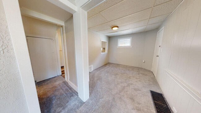 Building Photo - Old Brooklyn - 3 Bedroom Single Family Home