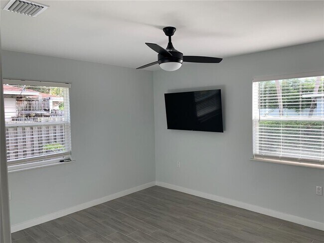 Building Photo - 1688 Bahia Vista St