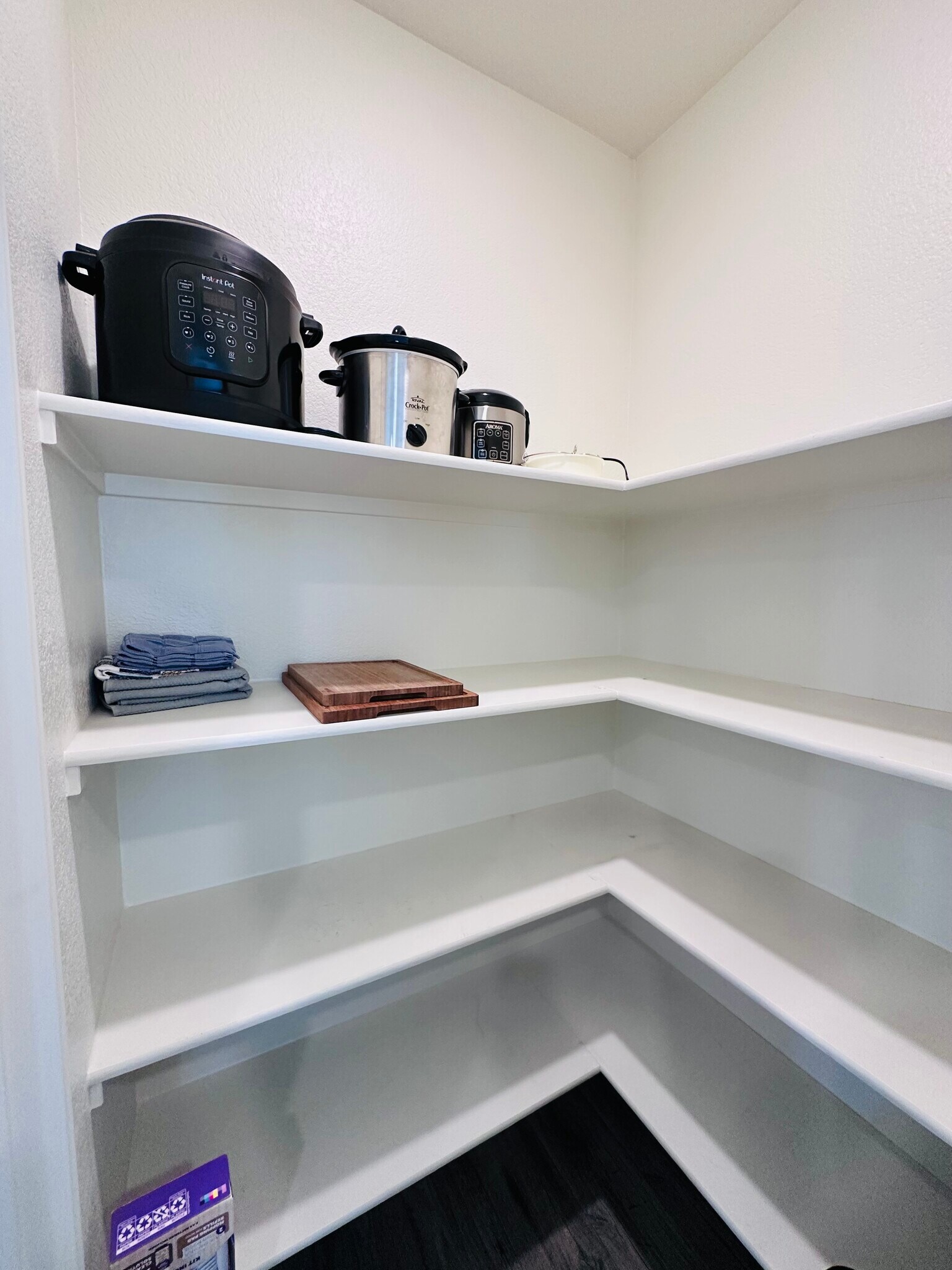 Building Photo - 950 Kathryn Ct