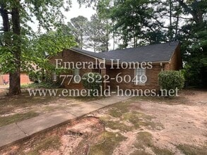 Building Photo - Great 2 bedroom 1 bath ranch duplex Ready Now!!!