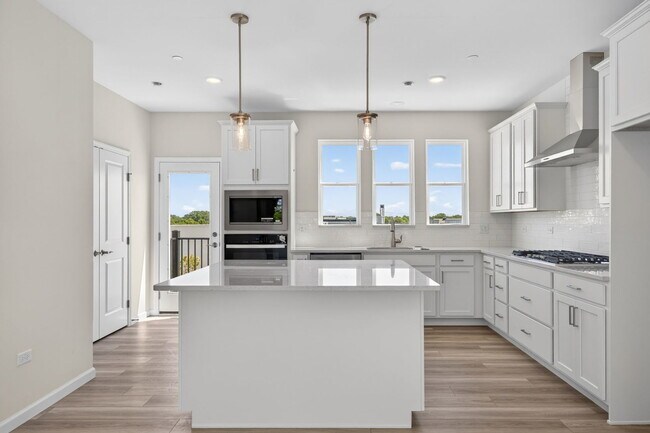 Building Photo - 2635 Lohan Wy