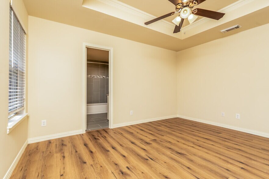 Building Photo - 211 Dove Meadows Ln