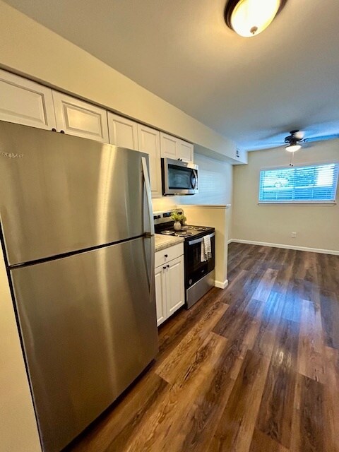 Kitchen - 1625 Gelhot Dr