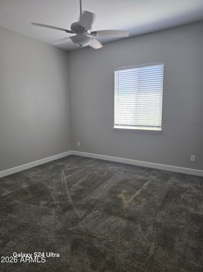 Building Photo - 5605 N 189th Dr