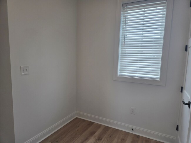 Building Photo - $1600 per bedroom. Brand new and waiting f...