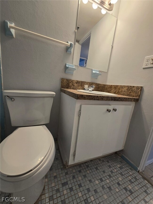 Building Photo - 1830 Maravilla Ave