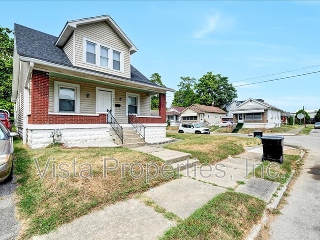 Building Photo - 3220 Grant Ave