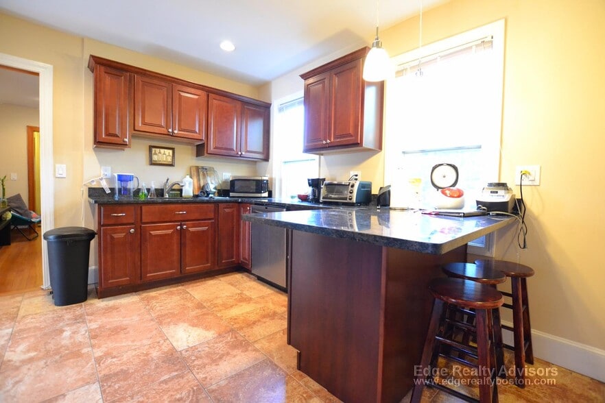 Building Photo - 131 Nottinghill Rd