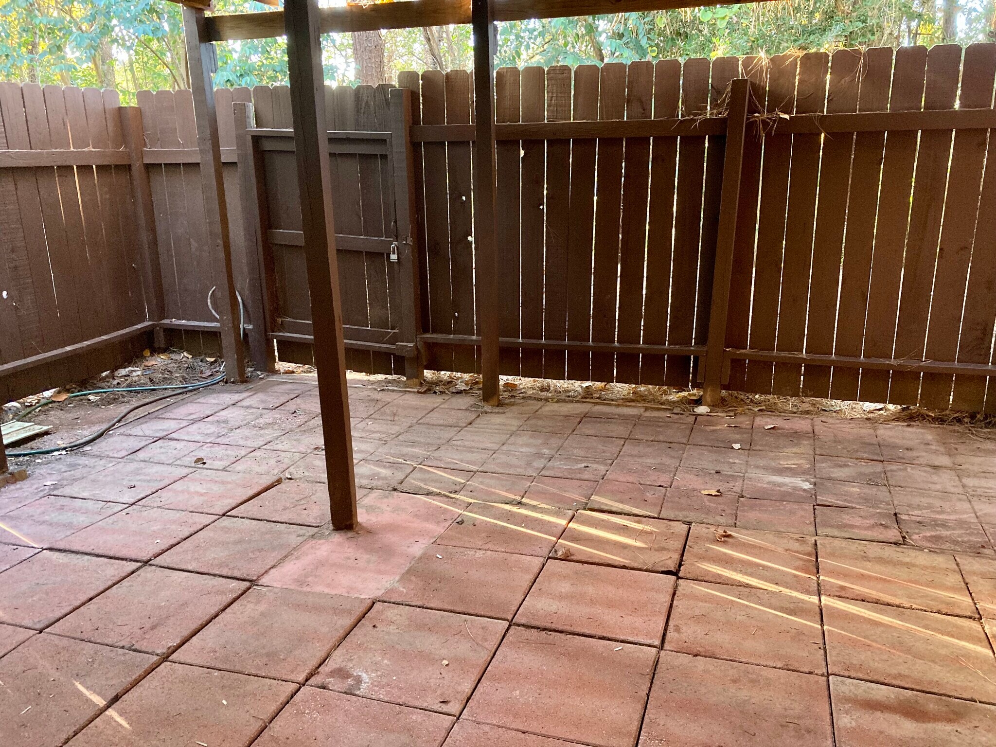 Lower balcony - 1502 Queen Anne Ct