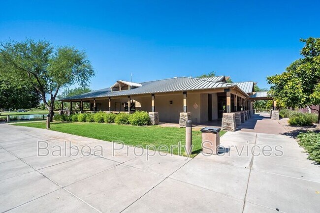 Building Photo - 4203 E Los Altos Rd