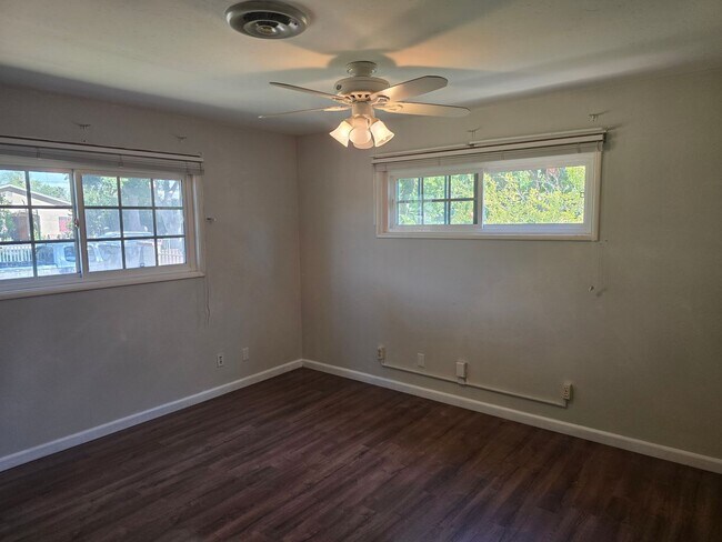 Building Photo - Rental in Anaheim