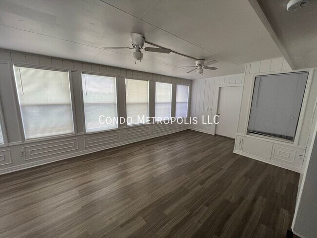 Building Photo - 7924 Sun Vista Way