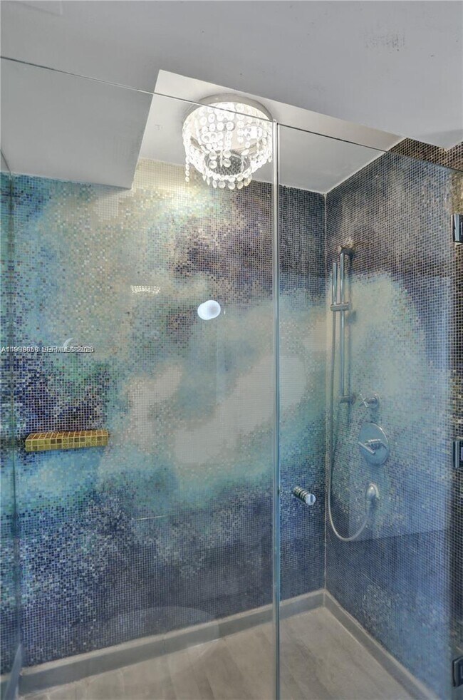 Building Photo - 1100 West Ave