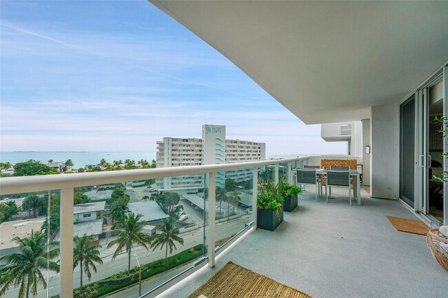 Building Photo - 2841 N Ocean Blvd