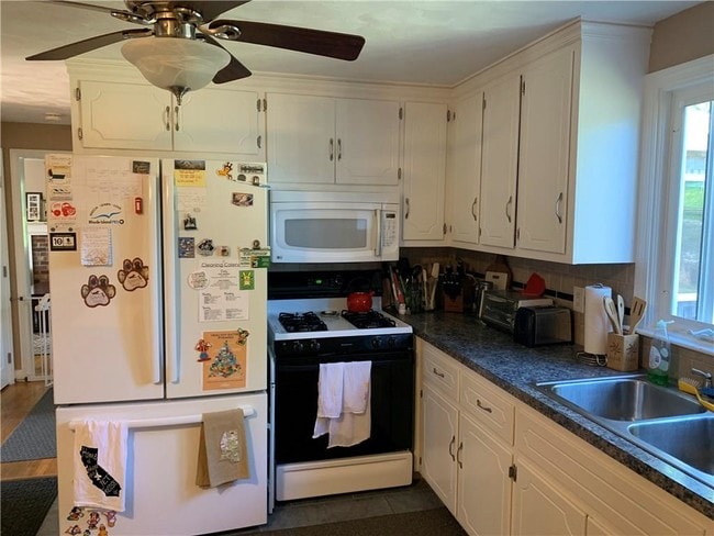 Building Photo - 68 Heritage Dr