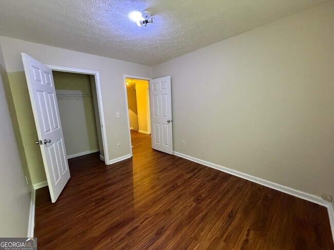 Building Photo - 5196 Tew Ln SW