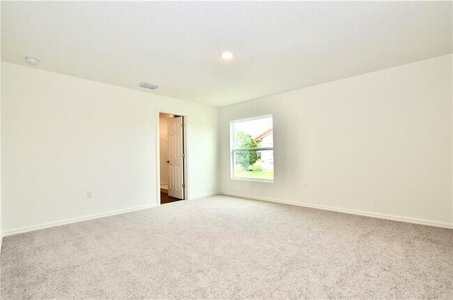 Building Photo - 1426 SW Merchant Ln