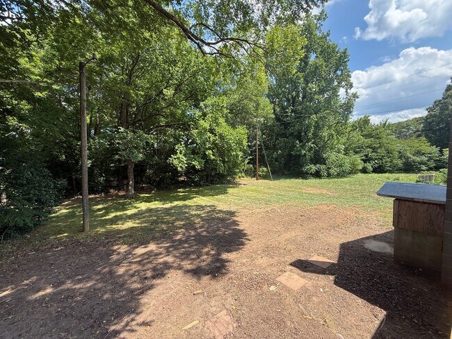 Building Photo - For Rent Davie County