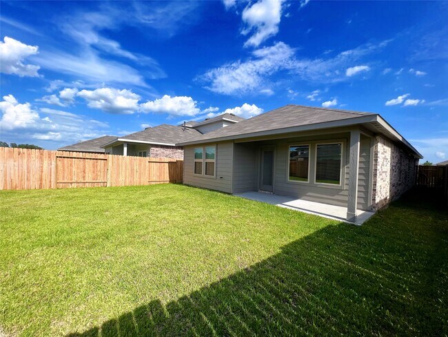 Building Photo - 21227 Alder Oaks Dr