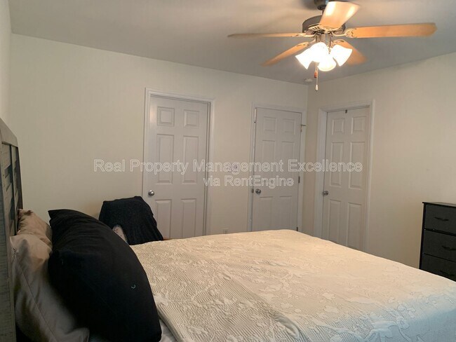 Building Photo - 205 Will Ct