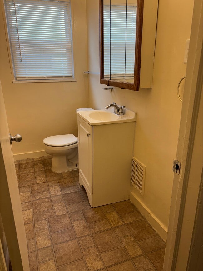 Building Photo - 19449 W Chicago