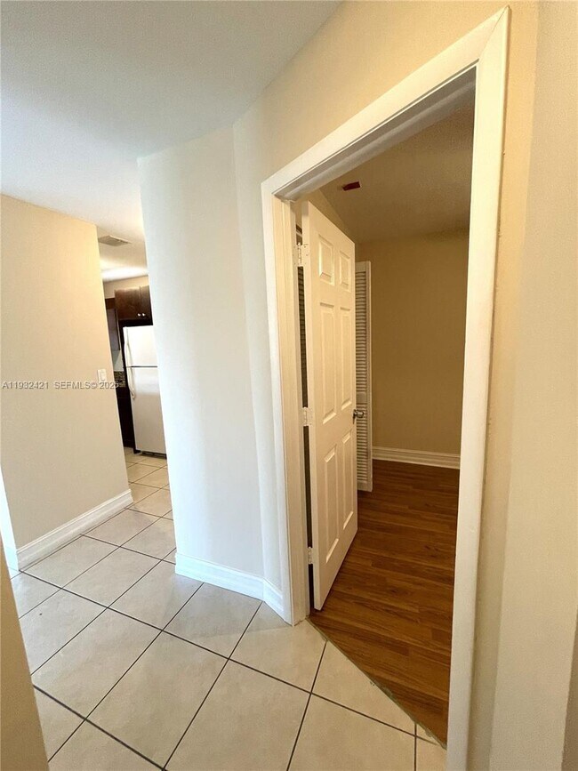 Building Photo - 11453 NW 39th Ct