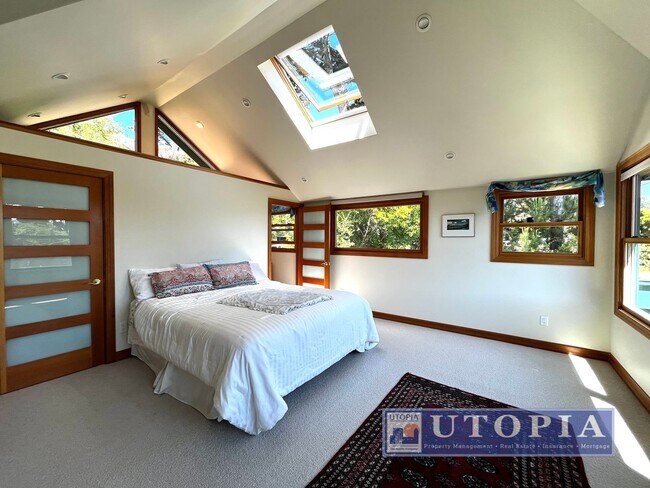 Building Photo - Beautiful, custom finished home in Aptos, ...