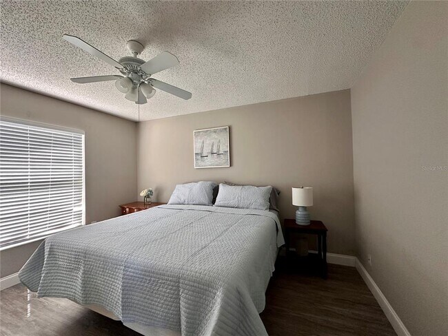 Building Photo - 6914 20th Ave W