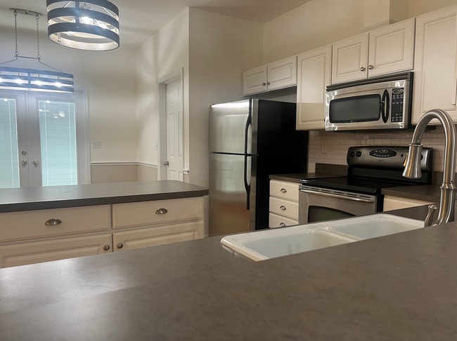 Building Photo - 3 BR 2 BA Home - Charleston Park In Fletcher's Mill