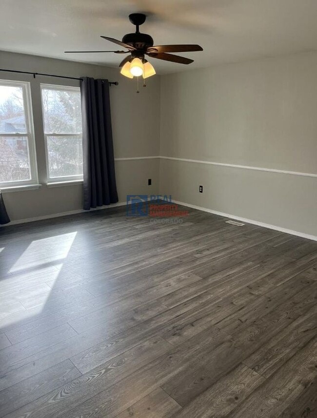 Building Photo - 502 Mallard Dr