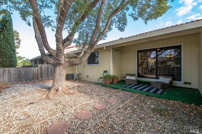 Building Photo - 158 Bryce Way